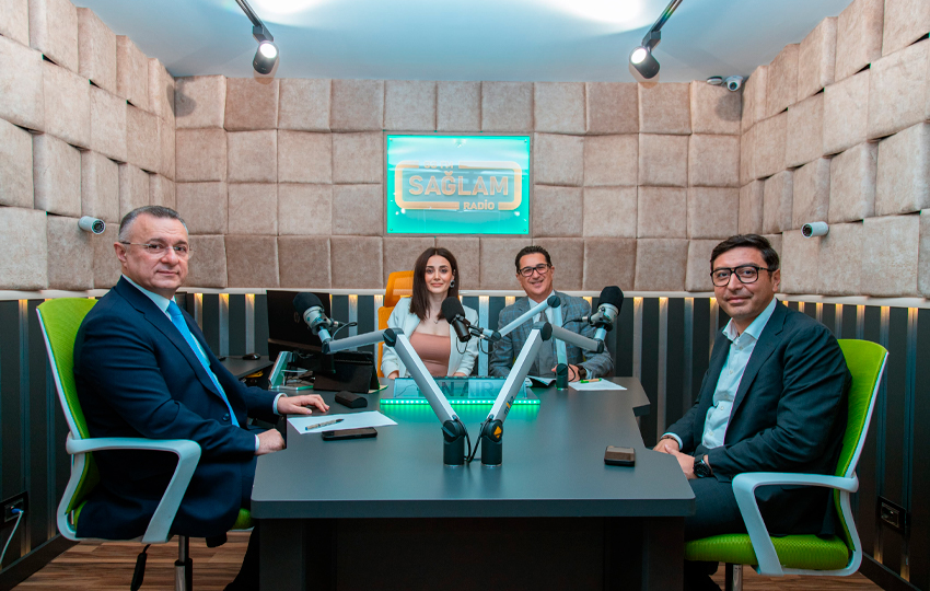 Səhiyyə naziri Teymur Musayev və Gənclər və İdman naziri Fərid Qayıbov 