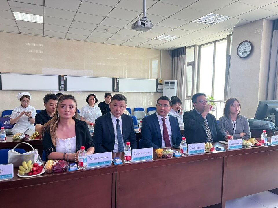 Elmi-Tədqiqat Kardiologiya İnstitutunun direktoru Çində Forumda iştirak edir