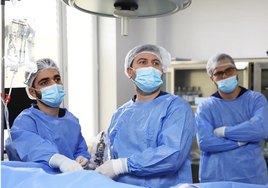 KTM-də yaşlı şəxs üzərində sidik kisəsi törəməsi əməliyyatı uğurla icra olunub