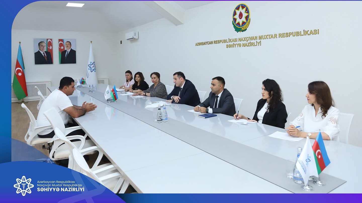 Naxçıvan Səhiyyə Nazirliyində vətəndaşların müraciətləri fərdi qaydada dinlənilib