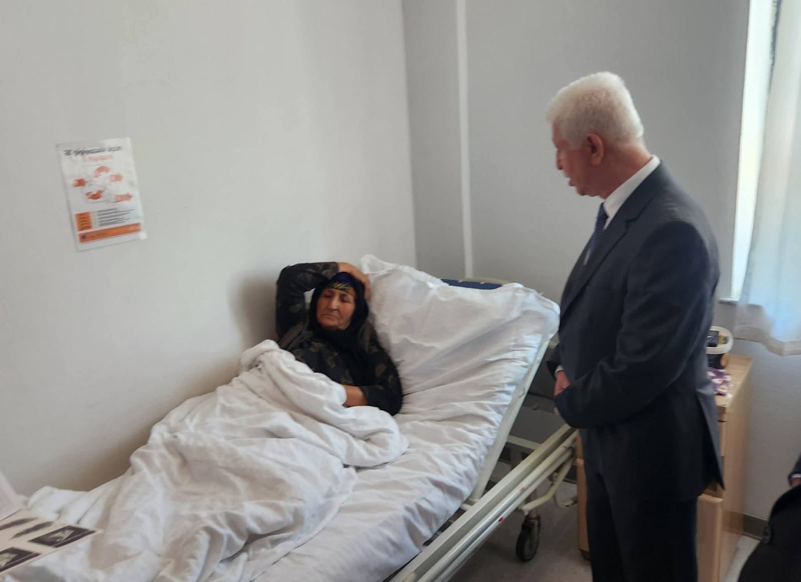 İcra başçısı Cəlilabad RMX-da müalicə alan şəhid anasını ziyarət edib