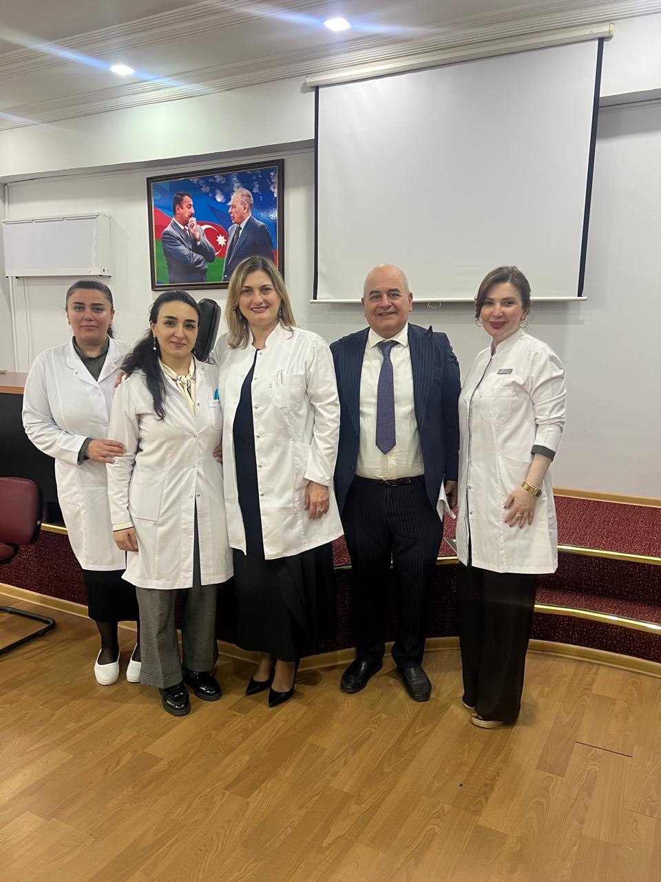 ATU-nun Onkoloji Klinikasında rezidentlər üçün növbəti seminar keçirilib