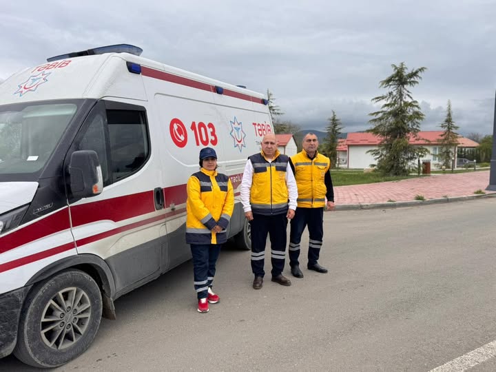  Xocalı rayonuna yola salınan köç karvanını təcili tibbi yardım briqadaları müşayiət edib   