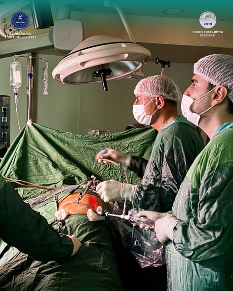  Tədris Cərrahiyyə Klinikasında mürəkkəb öd kisəsi əməliyyatı icra olunub   