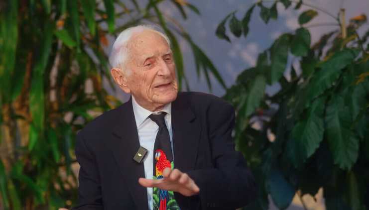 La Razon: 101 yaşlı professor uzunömürlülüyün sirrini şəkərdən imtinada görür