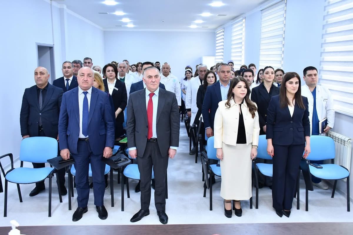 Sabunçu Tibb Mərkəzində Ulu Öndər Heydər Əliyevin xatirəsi anılıb