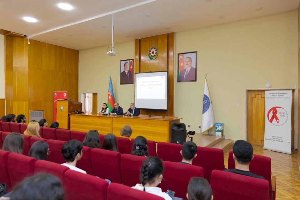 Tələbələr İİV/QİÇS-in diaqnostikası, profilaktikası və risk faktorları barədə məlumatlandırılıb
