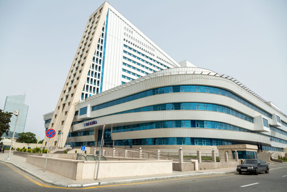 “Perry Baromedical” hiperbarik oksigen terapiyası sistemləri Yeni Klinikanın Yeni Robotik Reabilitasiya Mərkəzində tətbiq olunur
