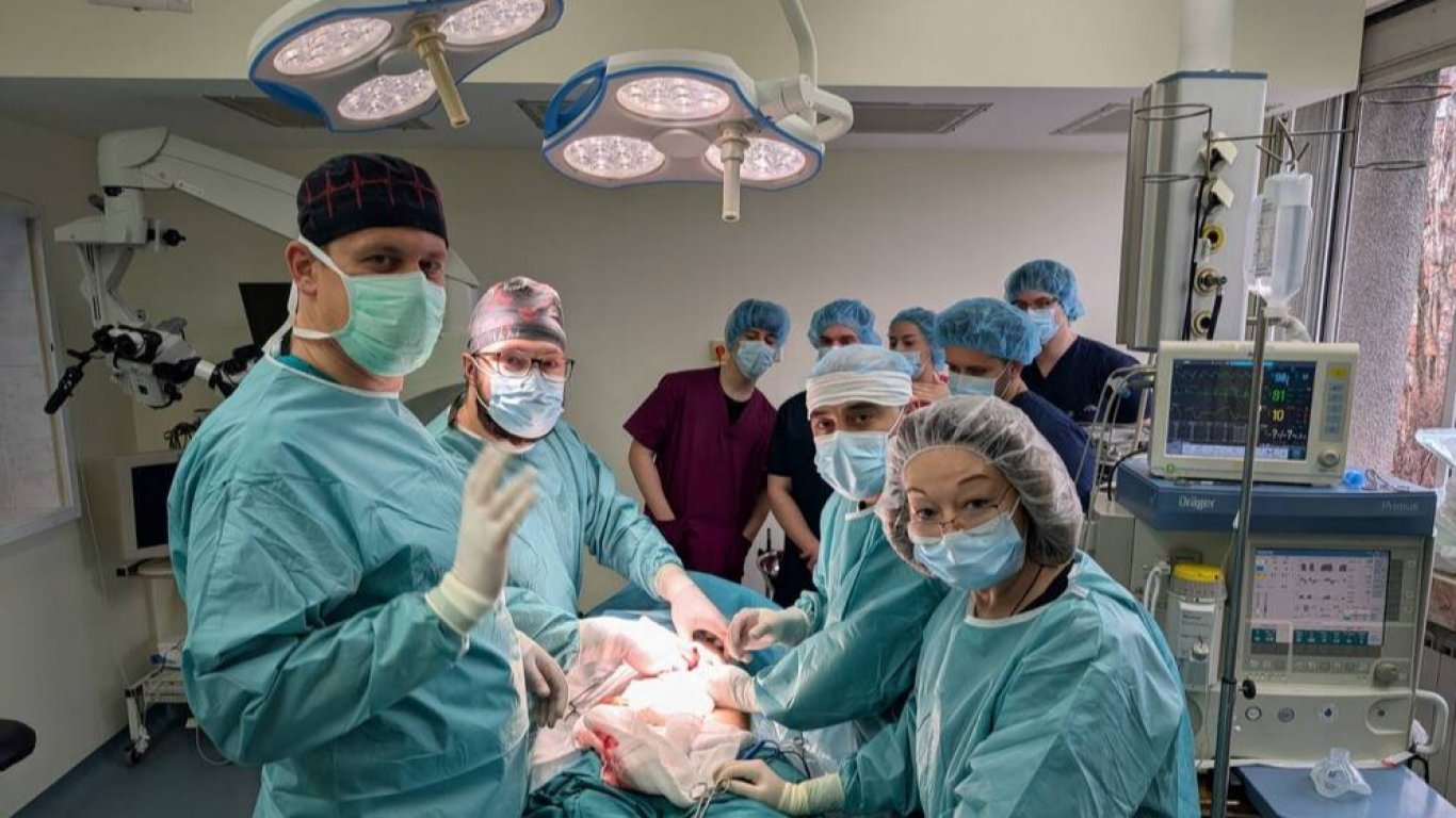Bolqarıstanda ilk dəfə nazik bağırsaq transplantasiyası ilə qida borusu bərpa edilib  