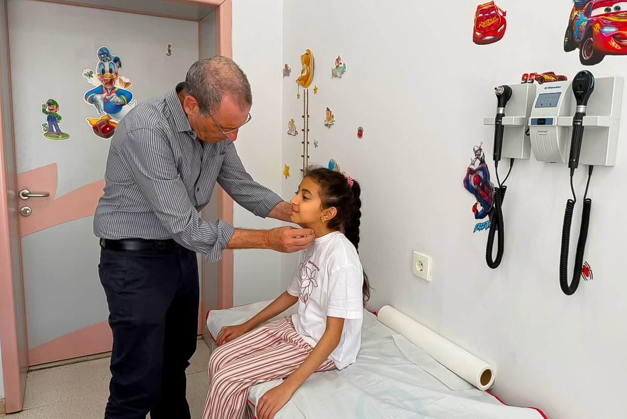  İsraildən dəvət olunmuş mütəxəssislər tərəfindən uşaqlar üçün tibbi müayinələr keçirilib   
