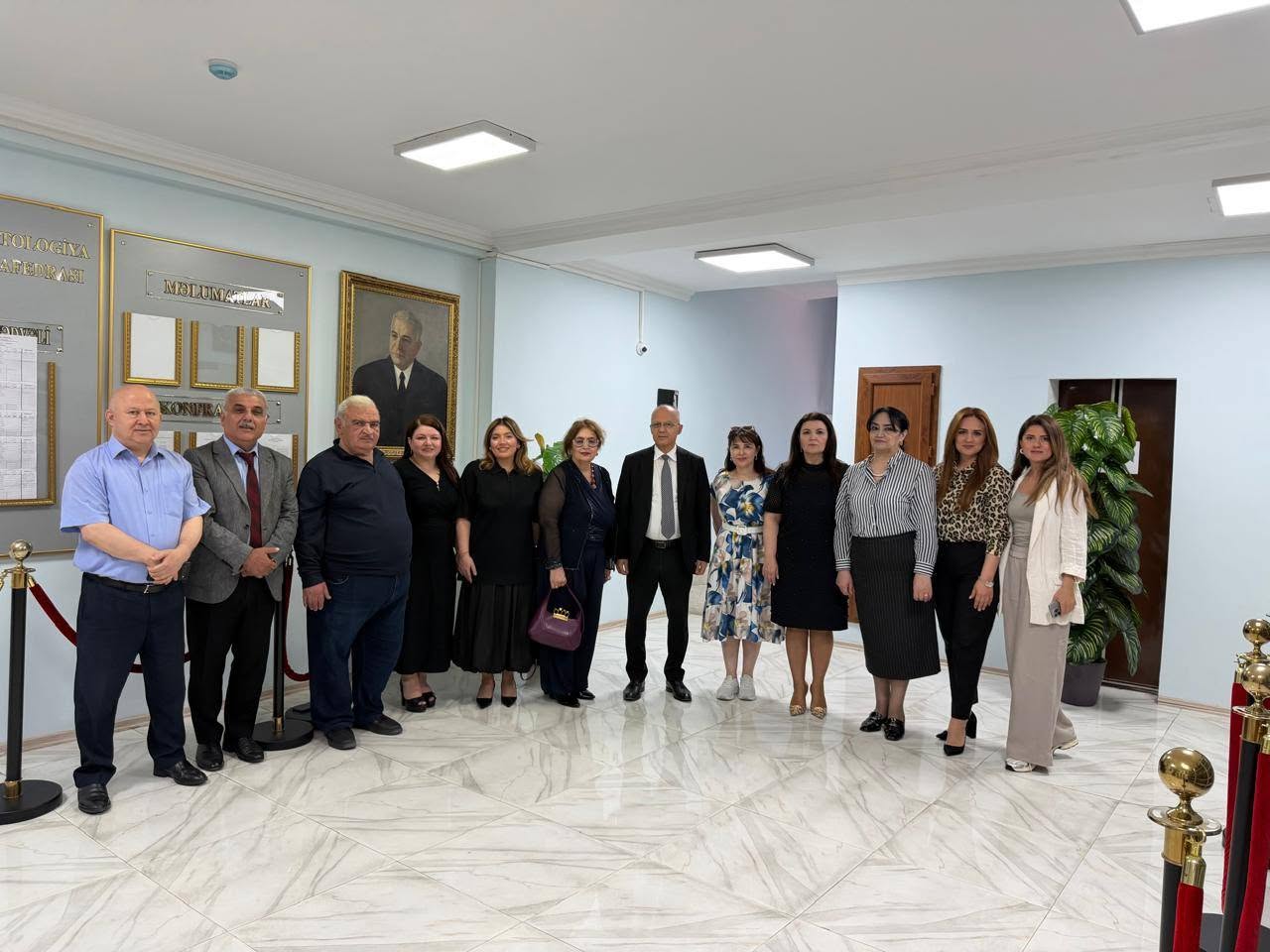 Azərbaycan patologiya elminin banilərindən olan akademik Cəlil Hüseynovun ailə üzvləri ATU-da olublar