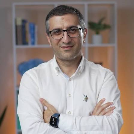 Azər Əhmədov “Universal Hospital”ın Tibb Xidmətləri üzrə direktoru təyin edilib
