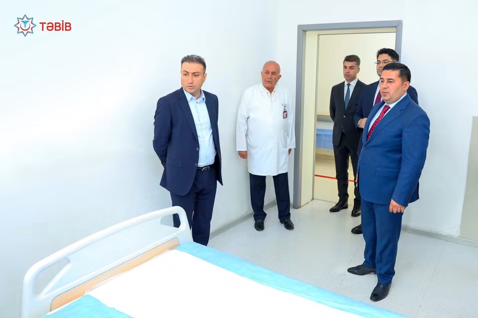 Anar Bayramov işğaldan azad olunan ərazilərdə fəaliyyət göstərən tibb müəssisələrinə baxış keçirib