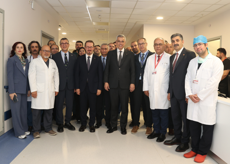 Türkiyənin istehsal etdiyi yerli ürək-ağciyər aparatı ilk əməliyyatda uğurla tətbiq olundu