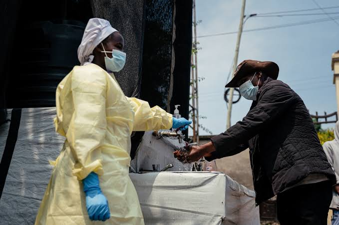 Konqoda “Ebola” virusuna yoluxanların sayı 2000-i ötüb  
