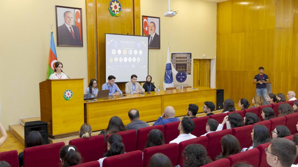 Azərbaycan Tibb Universitetində I kurs tələbələri ilə tanışlıq görüşü təşkil edilib