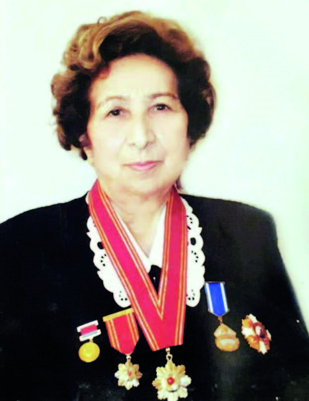 Yaxın Şərqin ilk qadın pediatriya professoru  