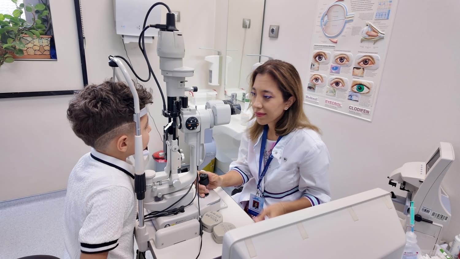 Mərkəzi Gömrük Hospitalında göz sağlamlığının qorunması üçün hərtərəfli oftalmoloji xidmətlər göstərilir