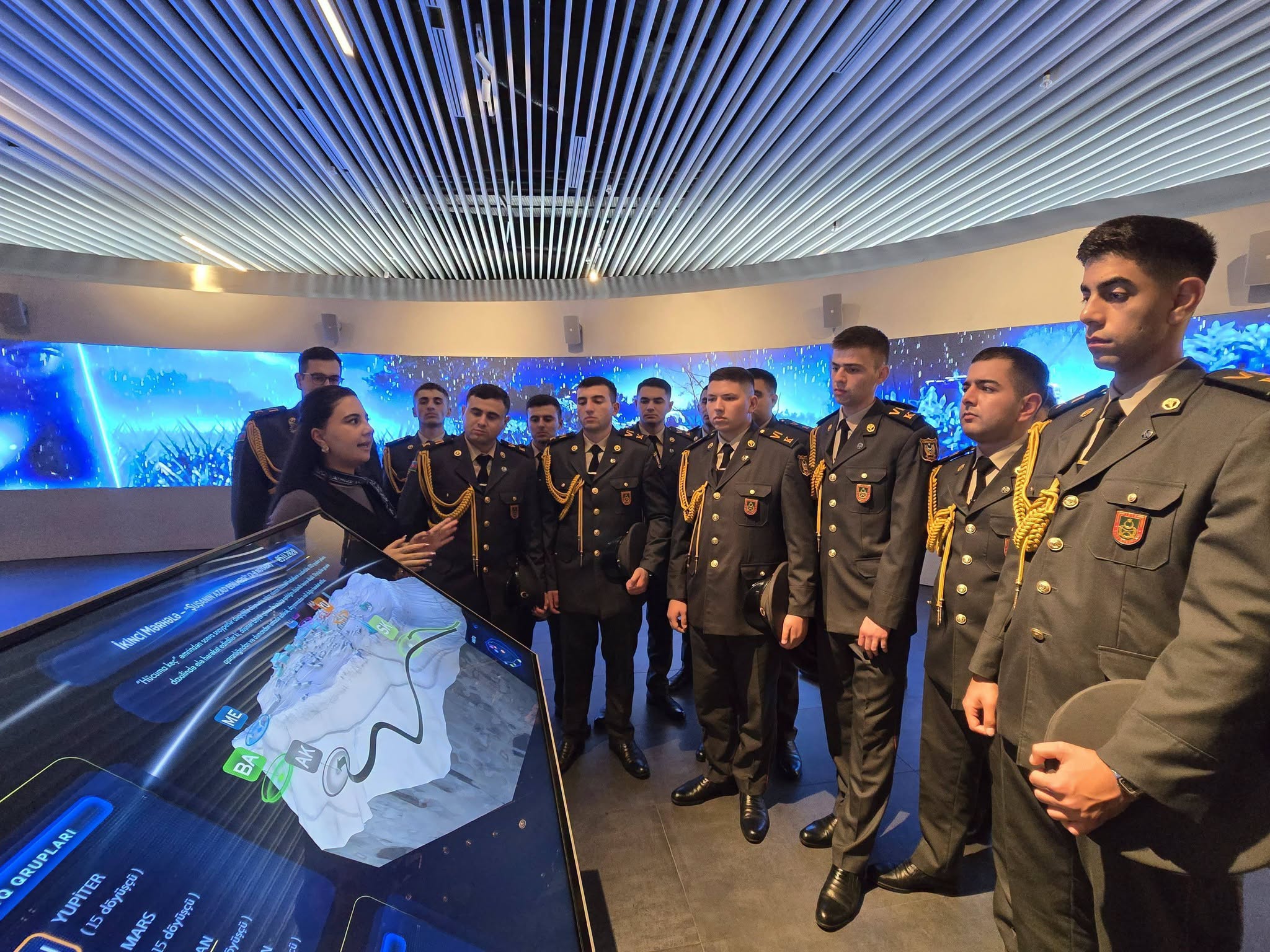 ATU nümayəndələri Müstəqilliyin Bərpası Günü münasibətilə Zəfər Muzeyini ziyarət edib